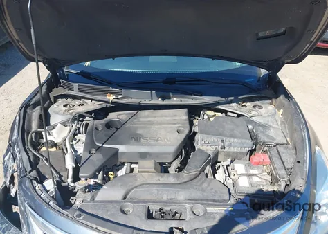 2015 Nissan Altima 2.5 S z USA, uszkodzony, nr VIN 1N4AL3AP9FC585392